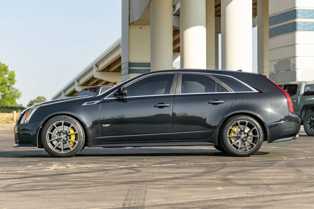 2011 Cadillac CTS-V 2nd Gen - Image 10 of 31