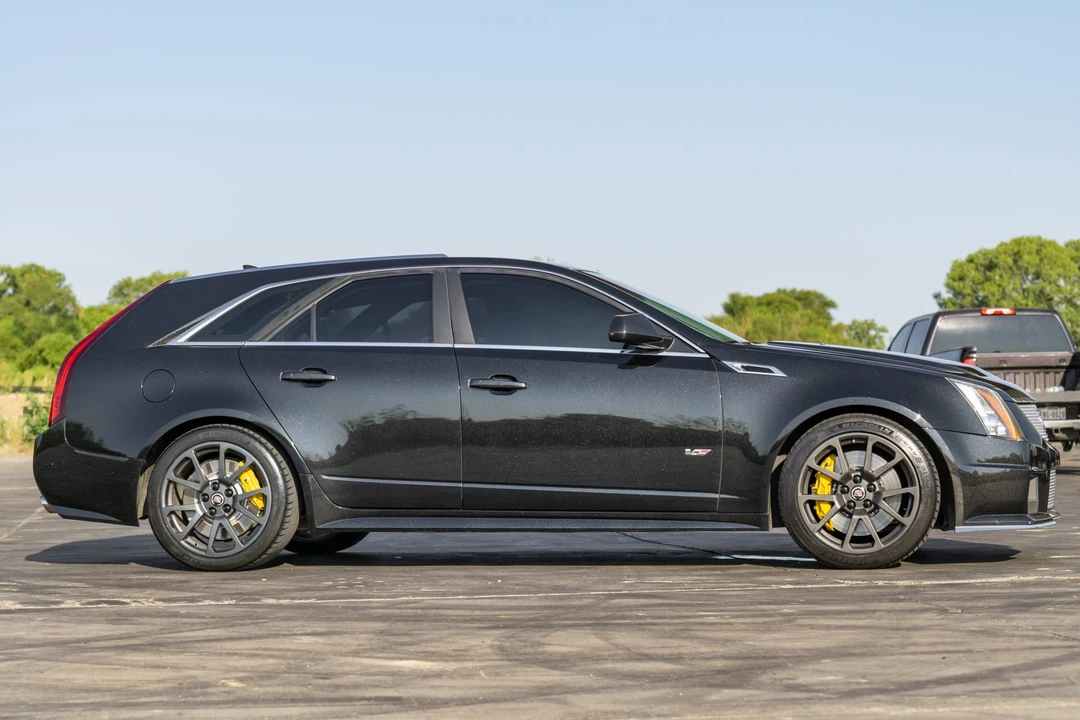 2011 Cadillac CTS-V 2nd Gen - Image 5 of 31