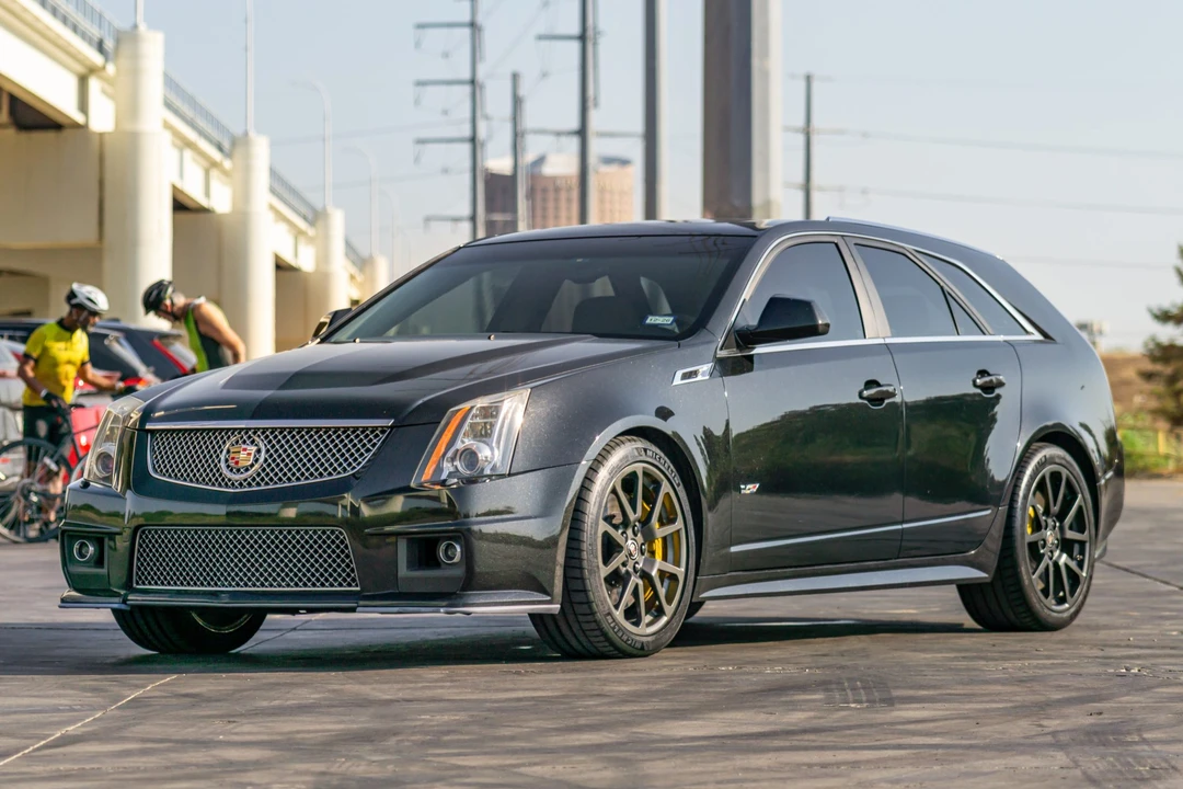 2011 Cadillac CTS-V 2nd Gen - Image 2 of 31
