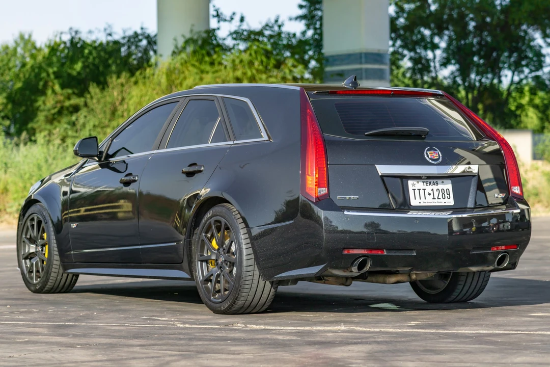 2011 Cadillac CTS-V 2nd Gen - Image 9 of 31