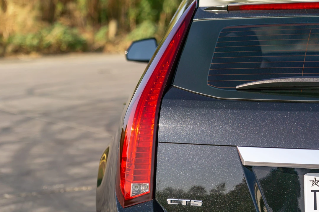 2011 Cadillac CTS-V 2nd Gen - Image 29 of 31