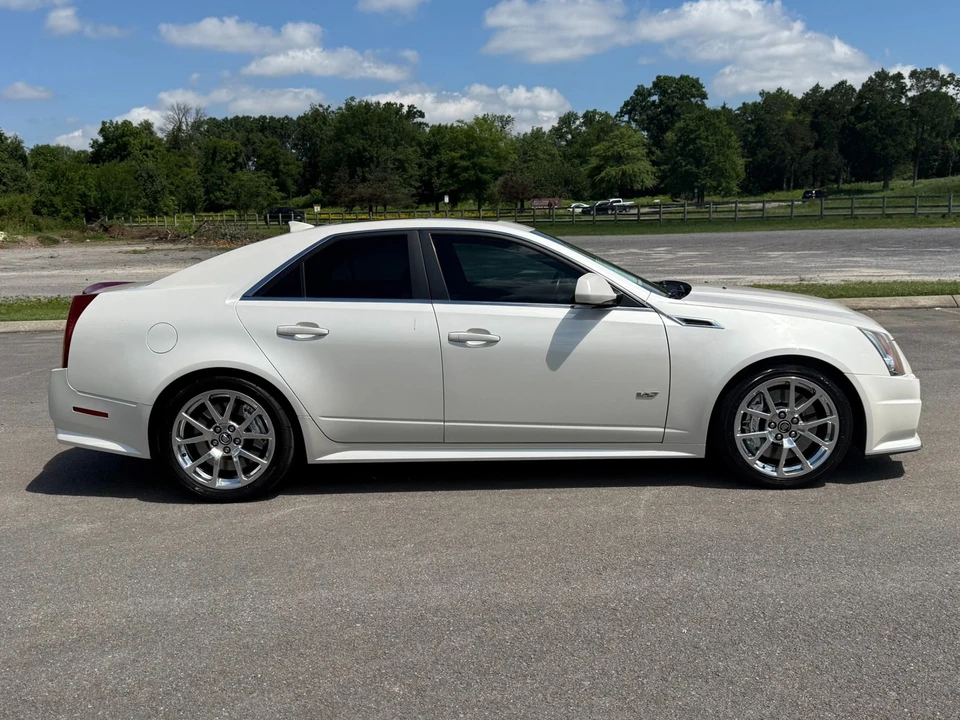 2011 Cadillac CTS-V 2nd Gen - Image 8 of 31