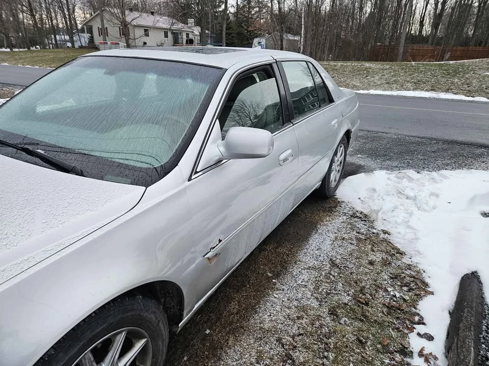 2011 Cadillac DTS - Image 10 of 16