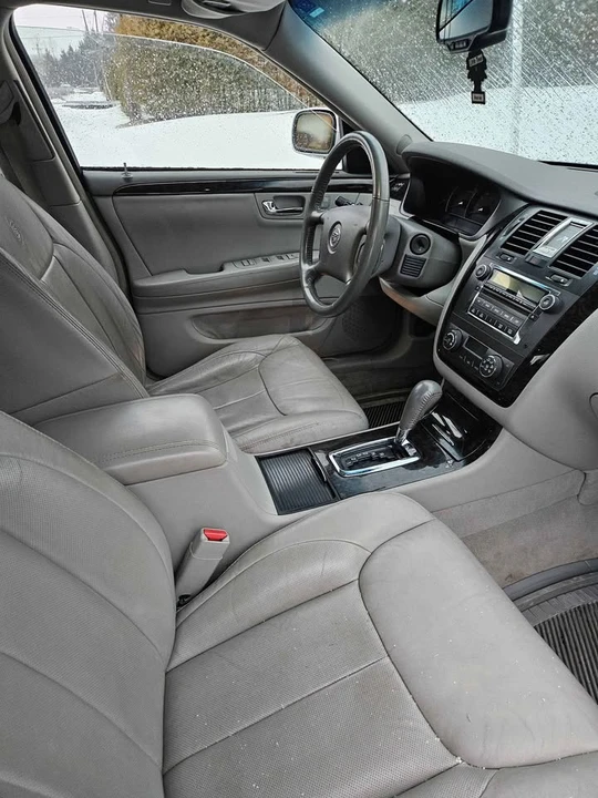 2011 Cadillac DTS - Image 14 of 16