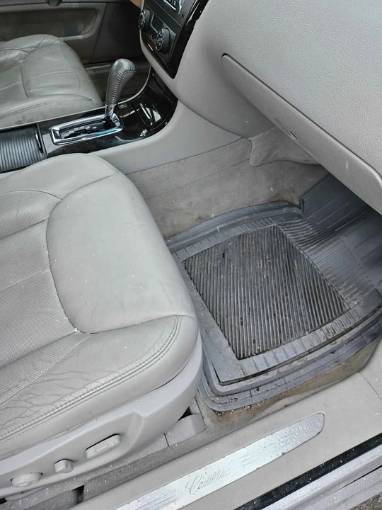 2011 Cadillac DTS - Image 16 of 16