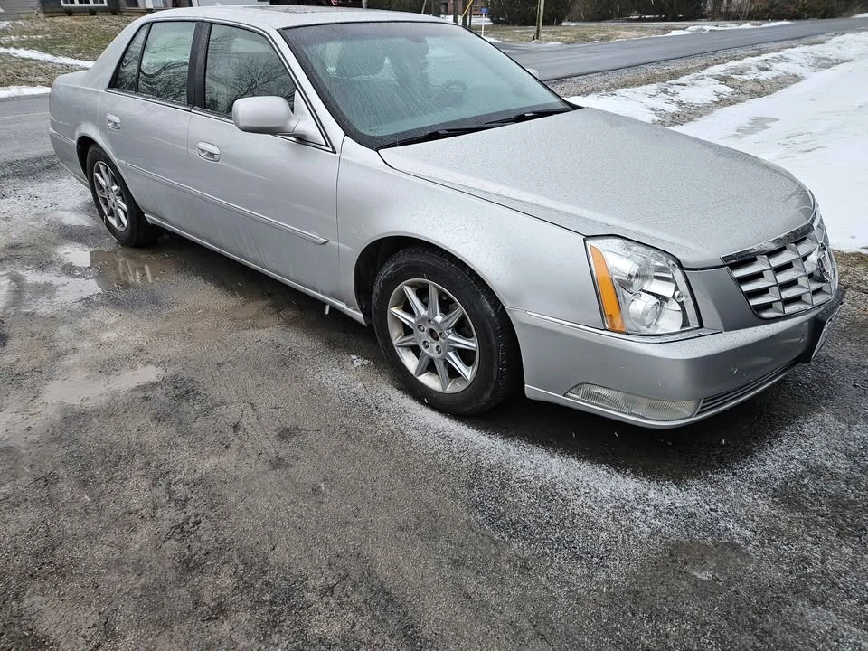 2011 Cadillac DTS - Image 11 of 16