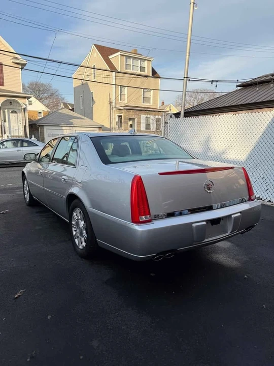 2011 Cadillac DTS - Image 20 of 20