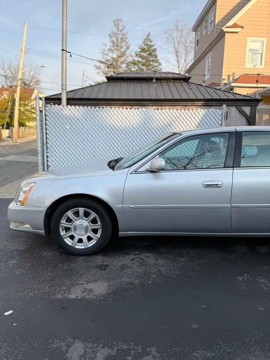 2011 Cadillac DTS - Image 6 of 20