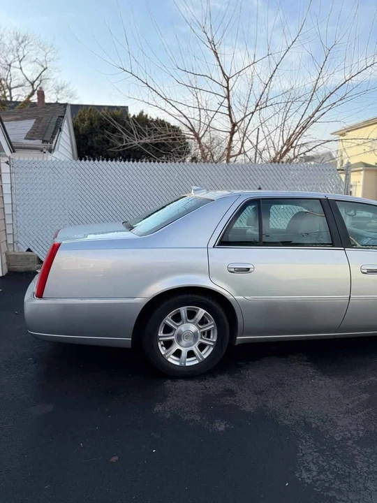 2011 Cadillac DTS - Image 5 of 20