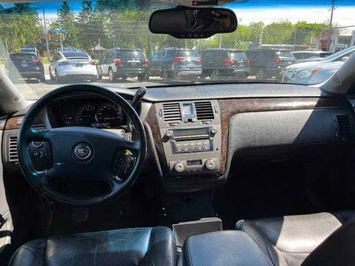 2011 Cadillac DTS - Image 16 of 20