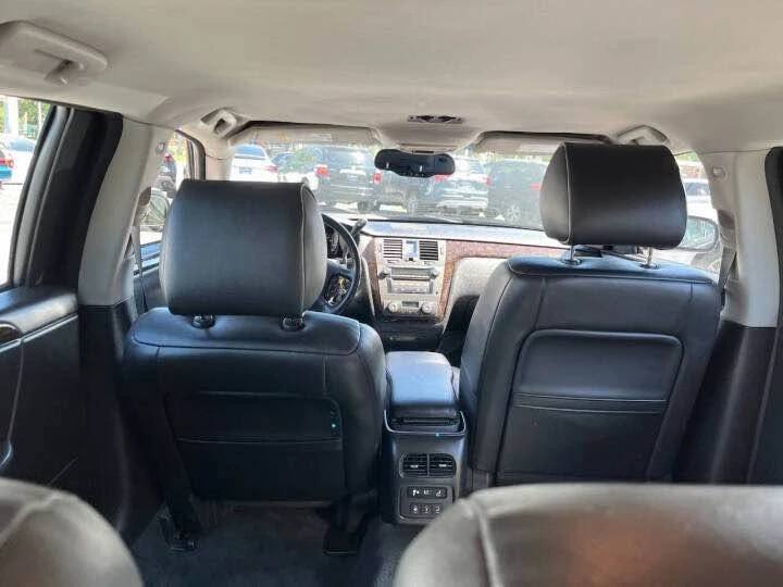 2011 Cadillac DTS - Image 14 of 20
