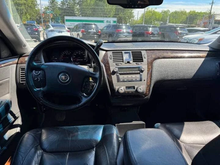 2011 Cadillac DTS - Image 12 of 20