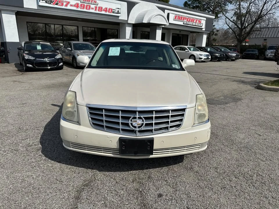 2011 Cadillac DTS - Image 8 of 18