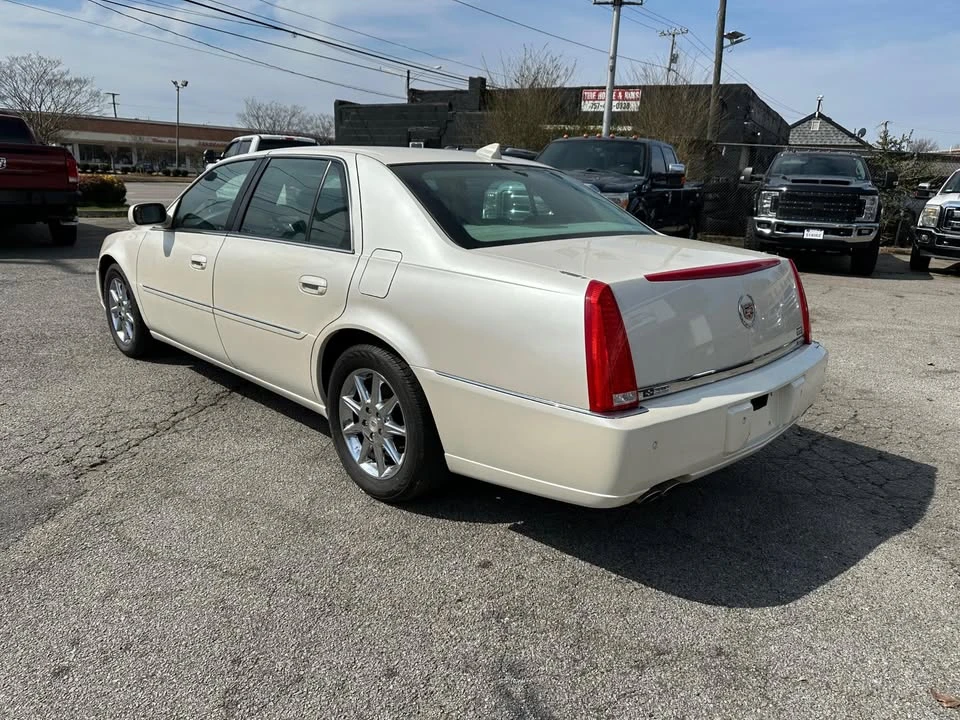 2011 Cadillac DTS - Image 3 of 18