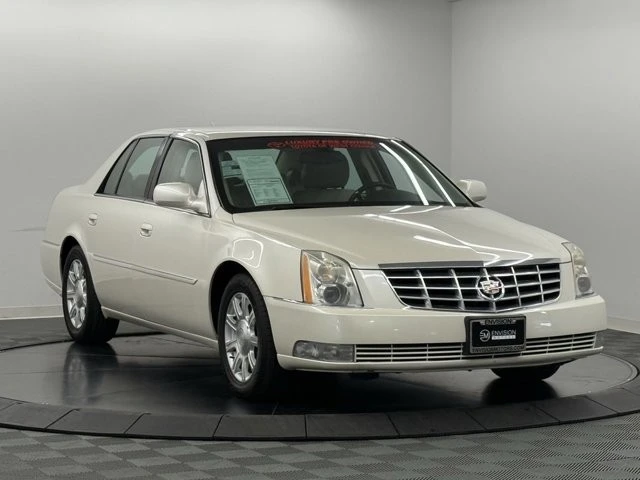 2011 Cadillac DTS - Image 5 of 12