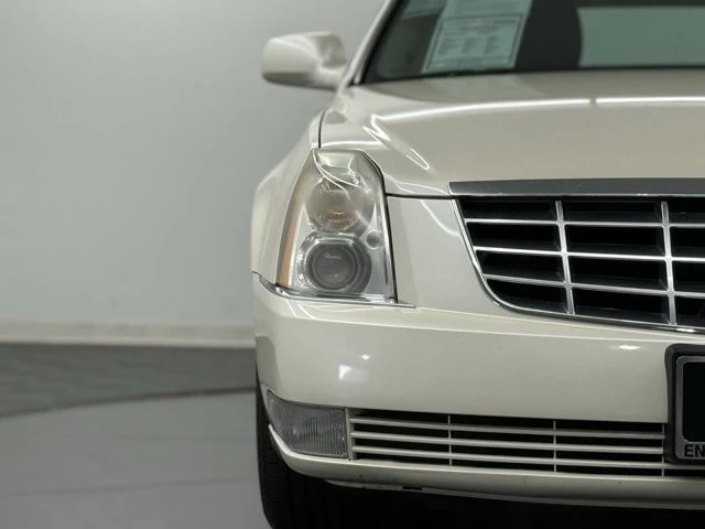 2011 Cadillac DTS - Image 4 of 12