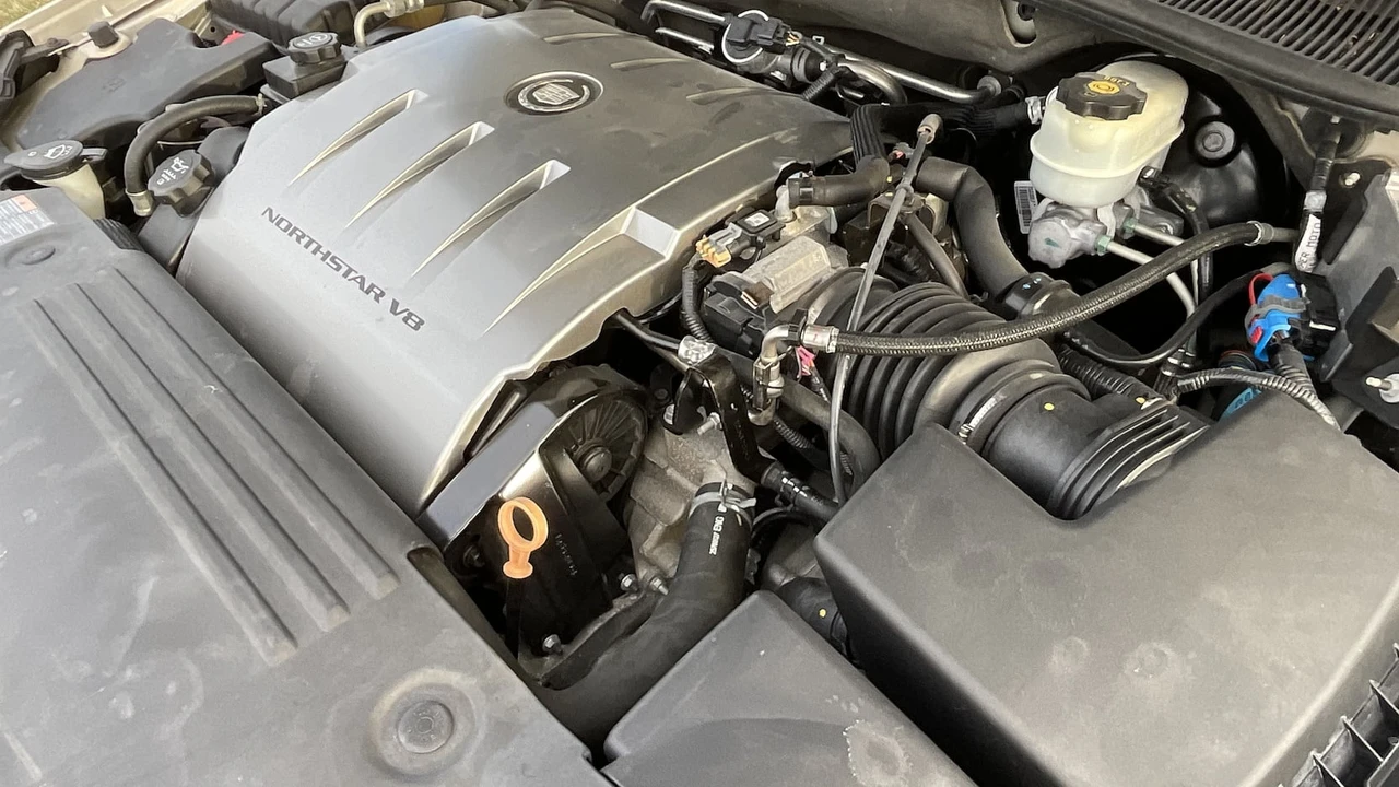2011 Cadillac DTS - Image 7 of 13