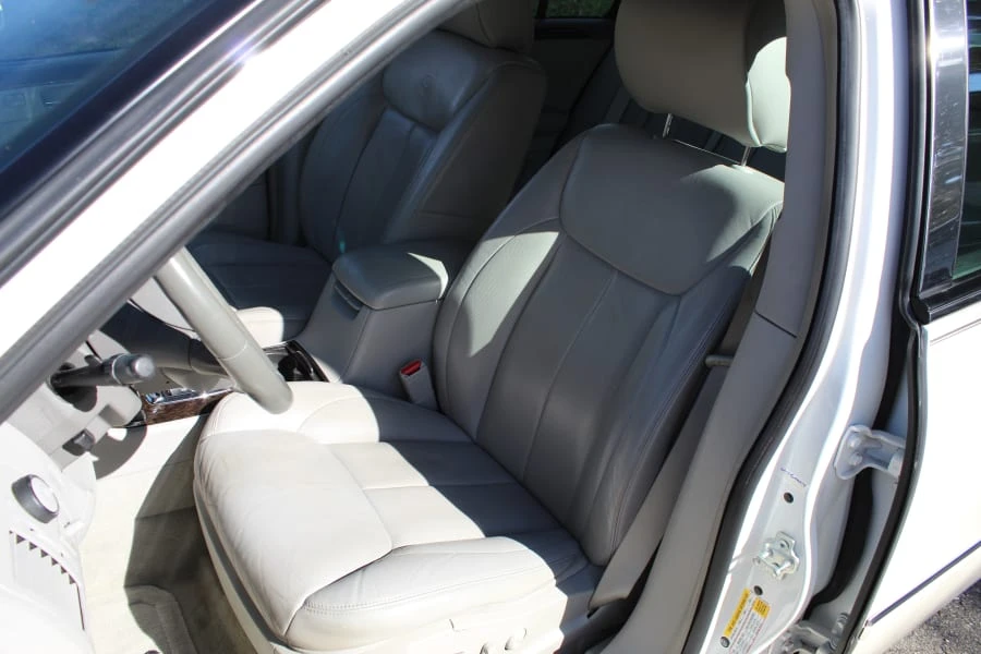 2011 Cadillac DTS - Image 4 of 20