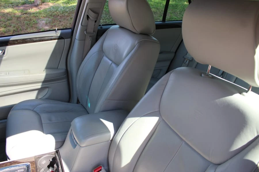 2011 Cadillac DTS - Image 5 of 20