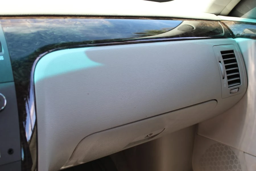 2011 Cadillac DTS - Image 16 of 20