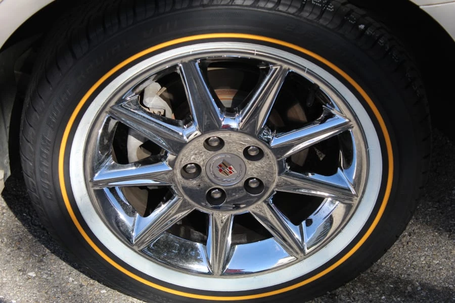 2011 Cadillac DTS - Image 18 of 20