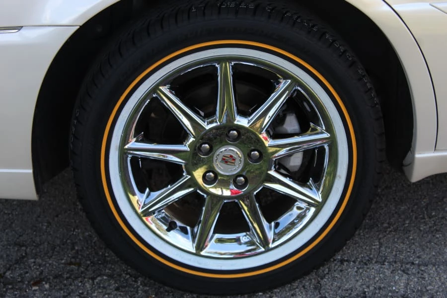 2011 Cadillac DTS - Image 19 of 20