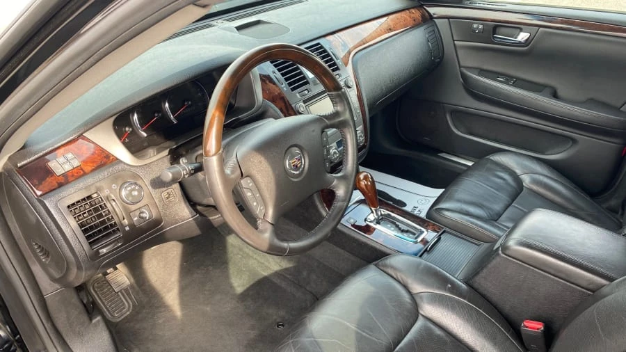 2011 Cadillac DTS - Image 3 of 16