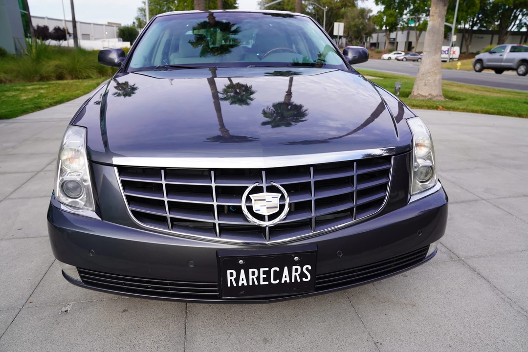 2011 Cadillac DTS - Image 5 of 31