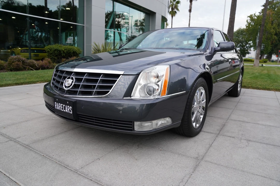 2011 Cadillac DTS - Image 4 of 31