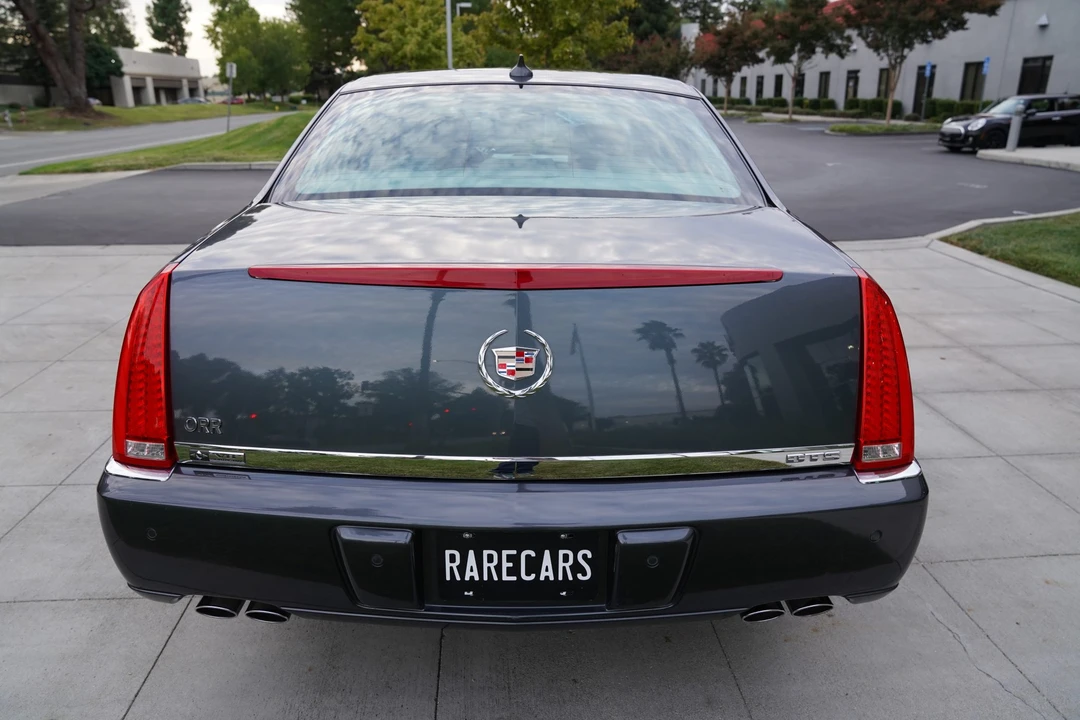 2011 Cadillac DTS - Image 15 of 31