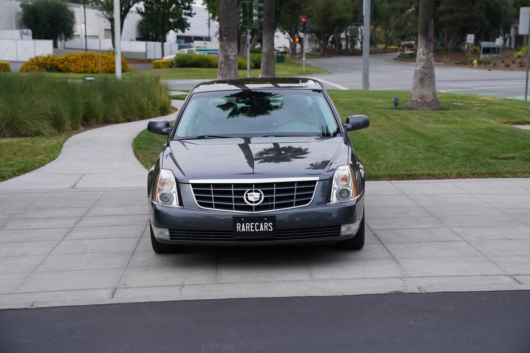 2011 Cadillac DTS - Image 6 of 31