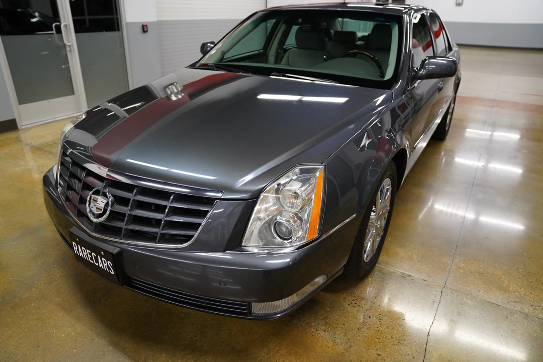 2011 Cadillac DTS - Image 22 of 31
