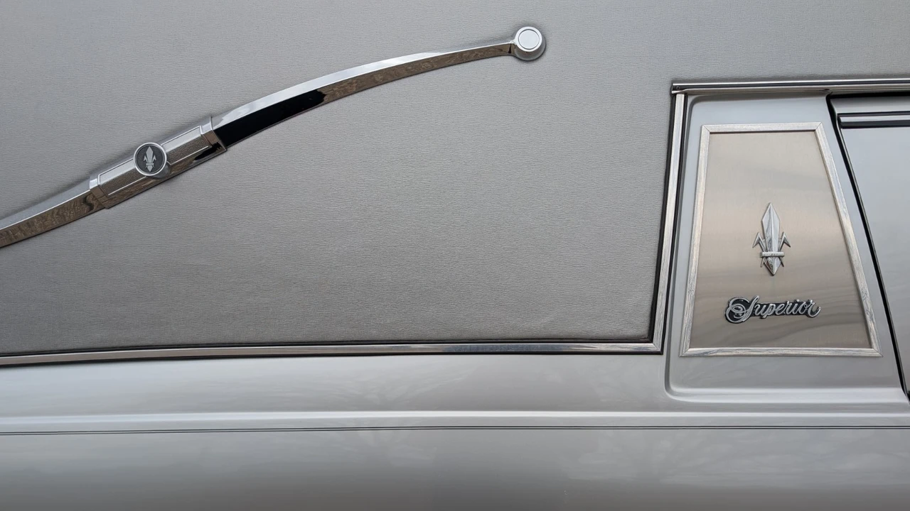 2011 Cadillac DTS - Image 14 of 17