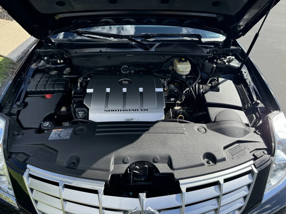 2011 Cadillac DTS - Image 12 of 13