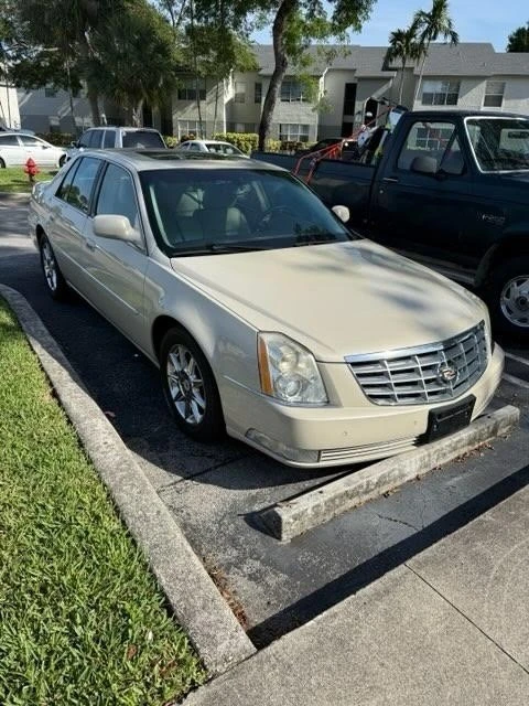 2011 Cadillac DTS - Image 5 of 9