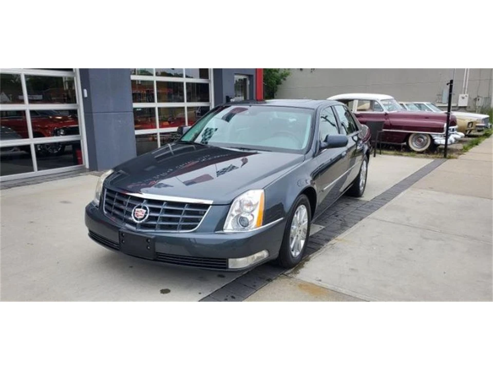 2011 Cadillac DTS - Image 4 of 21