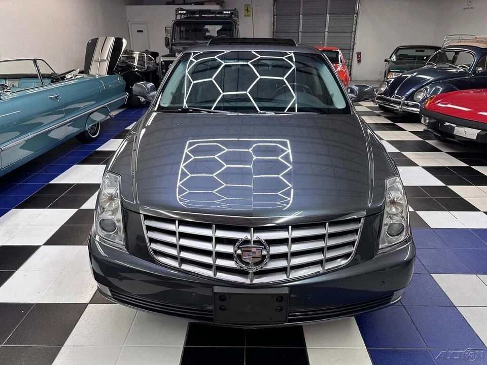 2011 Cadillac DTS - Image 5 of 21