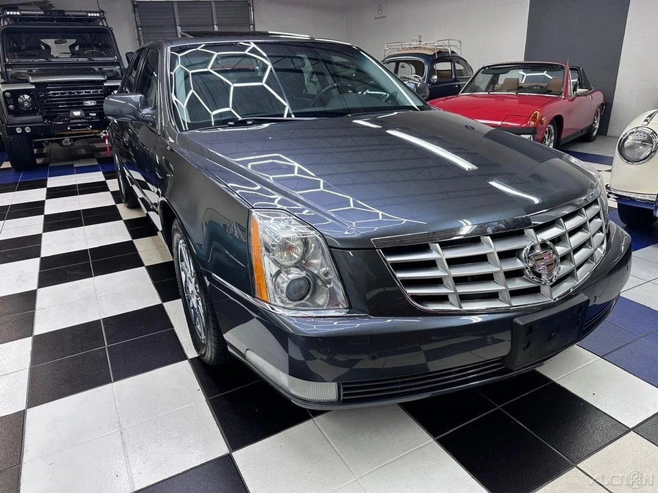 2011 Cadillac DTS - Image 2 of 21