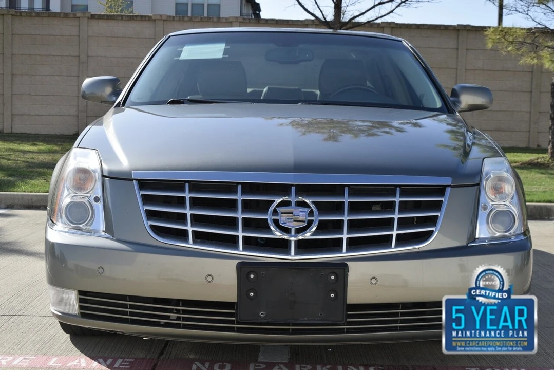 2011 Cadillac DTS - Image 3 of 4