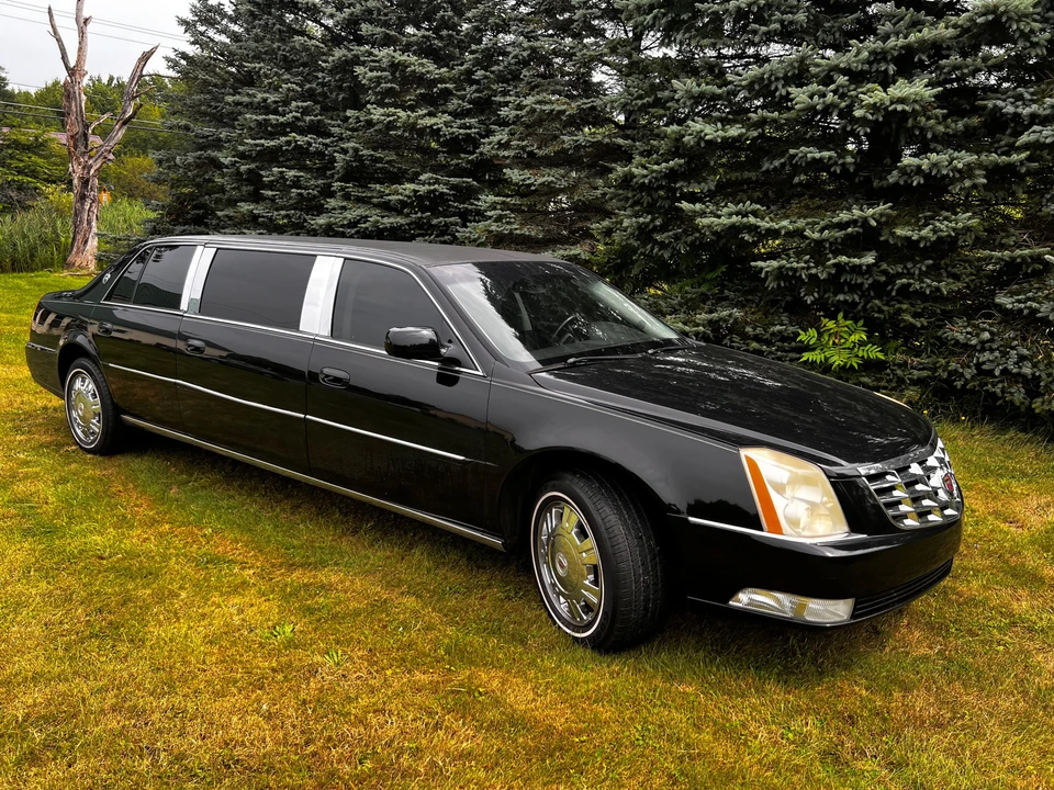 2011 Cadillac DTS - Image 14 of 31