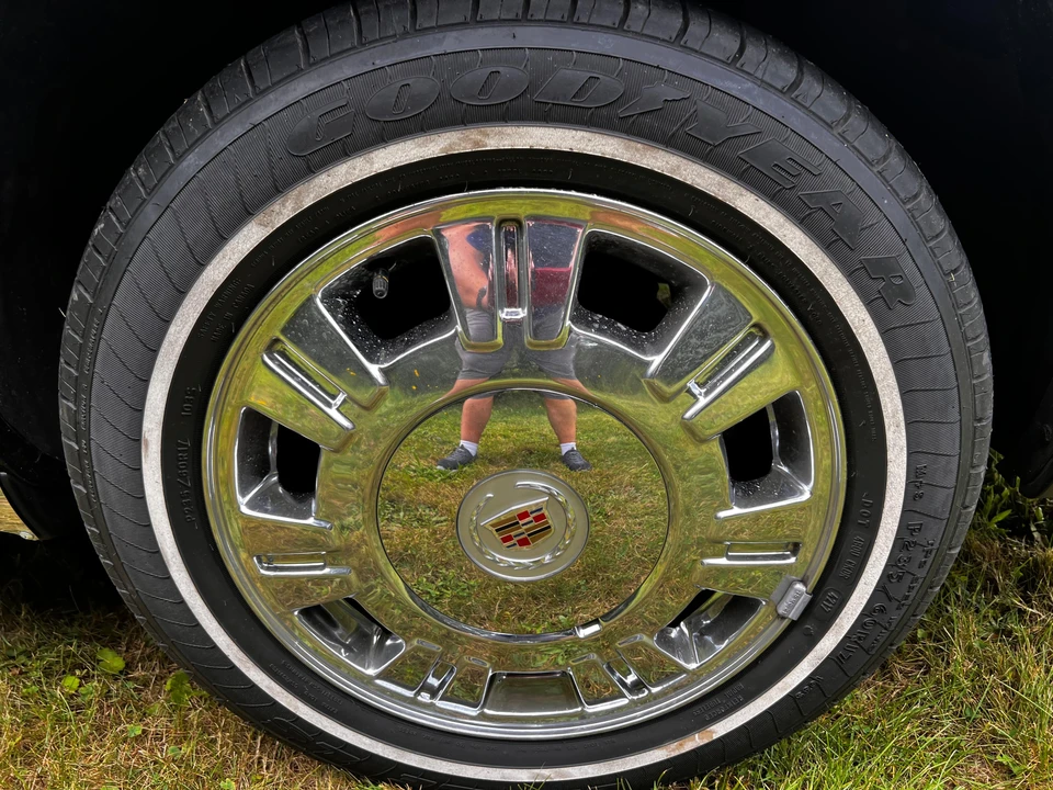 2011 Cadillac DTS - Image 30 of 31