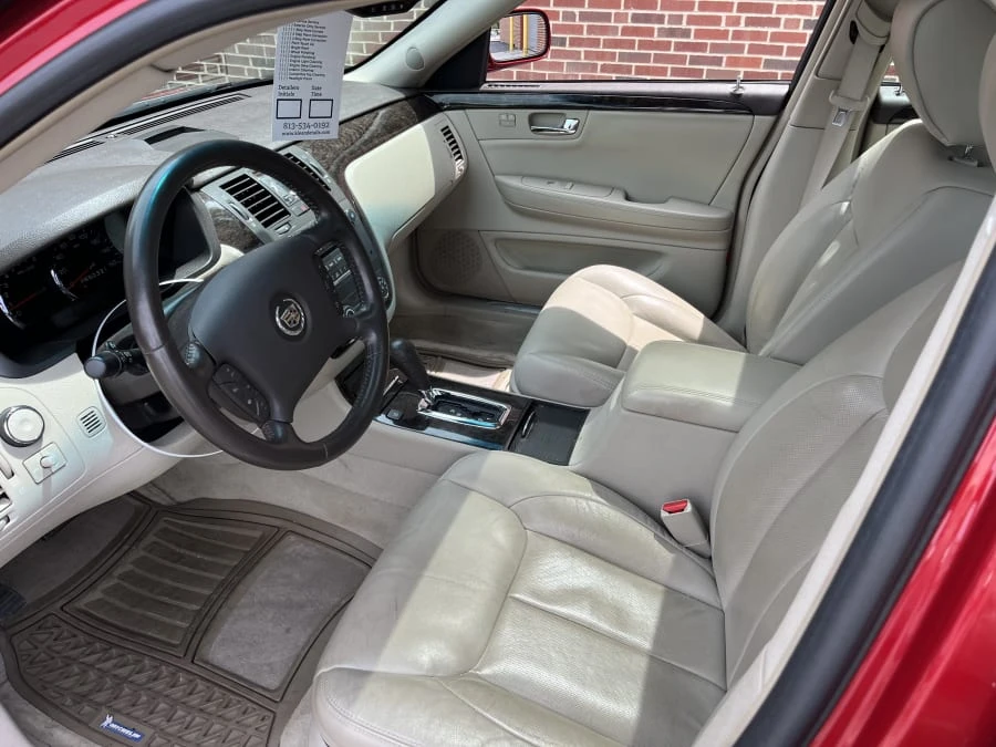 2011 Cadillac DTS - Image 4 of 8