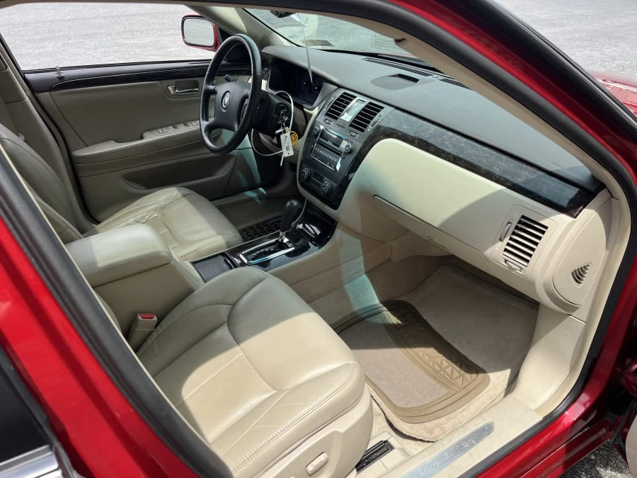 2011 Cadillac DTS - Image 6 of 8