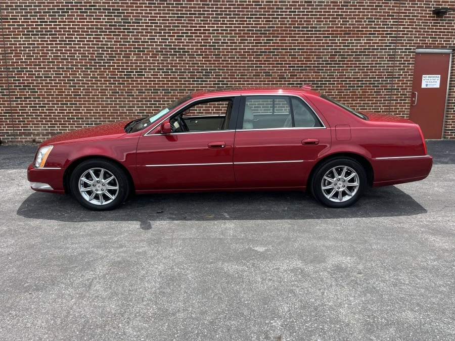 2011 Cadillac DTS - Image 2 of 8