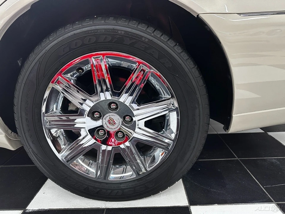 2011 Cadillac DTS - Image 18 of 21