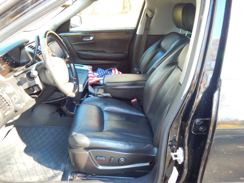 2011 Cadillac DTS - Image 13 of 21