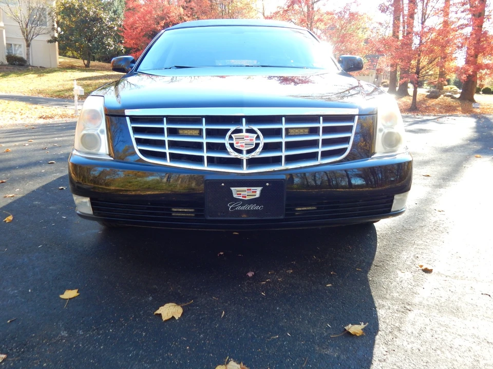 2011 Cadillac DTS - Image 10 of 21