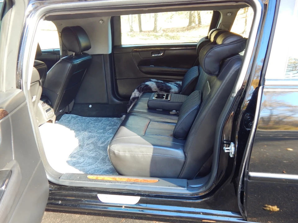 2011 Cadillac DTS - Image 14 of 21