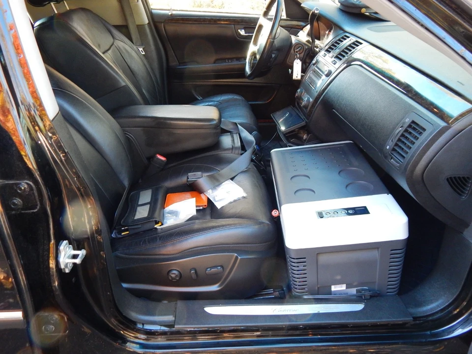 2011 Cadillac DTS - Image 20 of 21