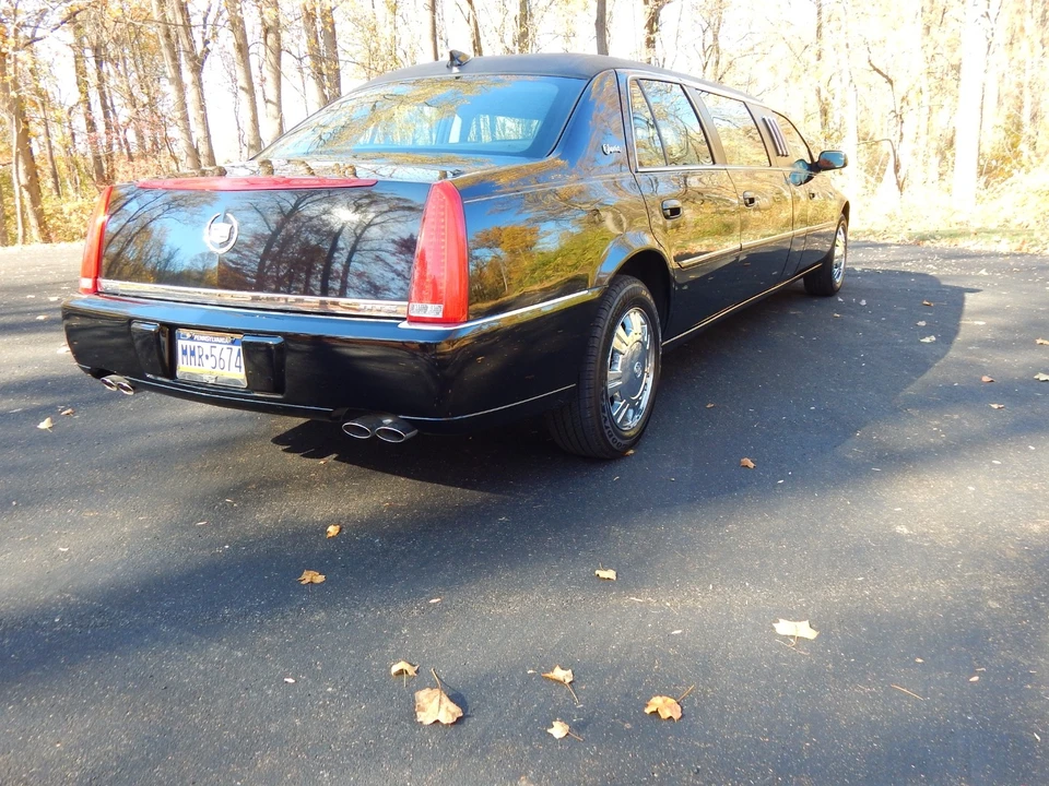 2011 Cadillac DTS - Image 5 of 21